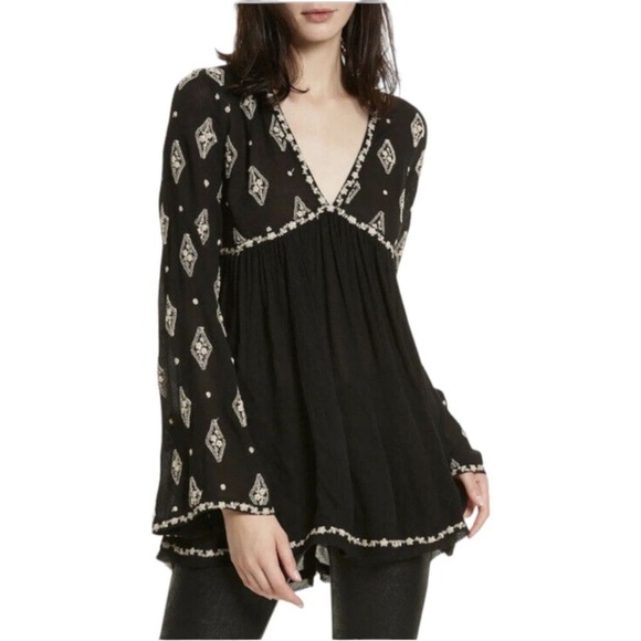 Free People Diamond Embroidery Top Bell Sleeves Medium - Picture 15 of 16